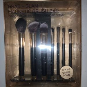 Magnetic Make Up brush set